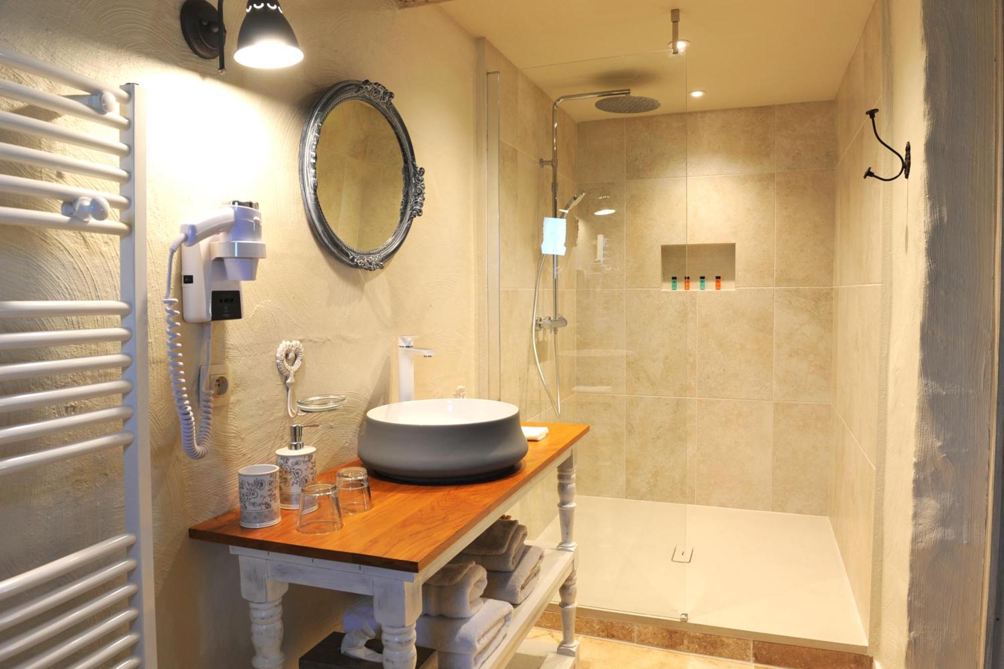 사리앙 르 마 테르 데 앙주 B&B 외부 사진